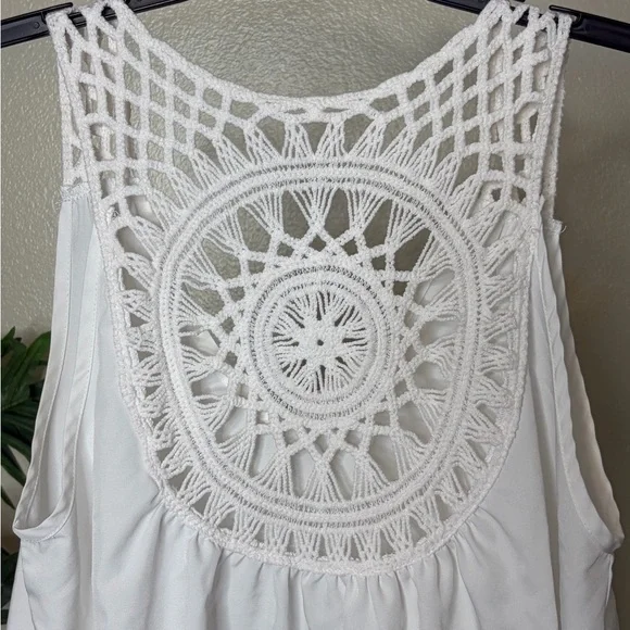 Boho White Crochet Lace Back Tank Top Flowy Sleeveless Blouse Festival Size M - Picture 5 of 7